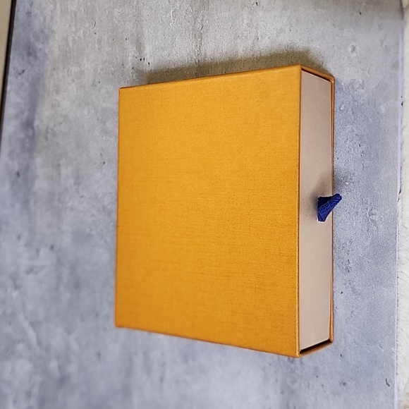 Louis Vuitton Box - Picture 2 of 6